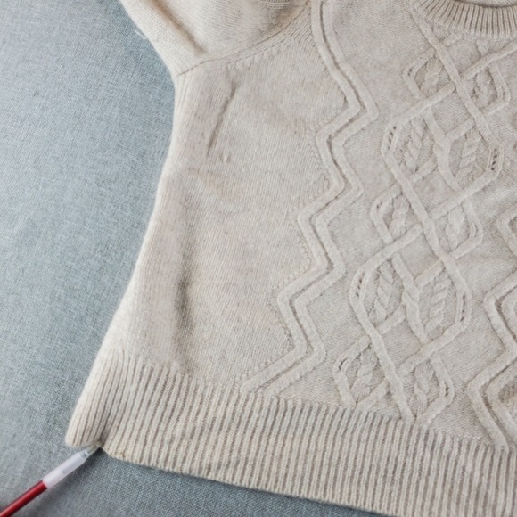 Aqua Cashmere Sweater Womens Medium Beige Crewneck Pullover Cable Knit Fisherman - Picture 13 of 16